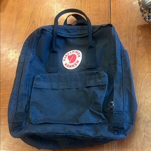 Fjällräven Kånken Mini Backpack Black  Classic Logo Sweden